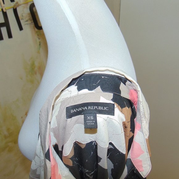 Banana Republic Multicolor Floral Button Up Blouse - Picture 4 of 5